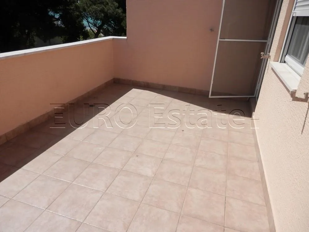 srima; luksuzna višekatnica s 5 apartmana, 30 metara od mora ! - slika 35