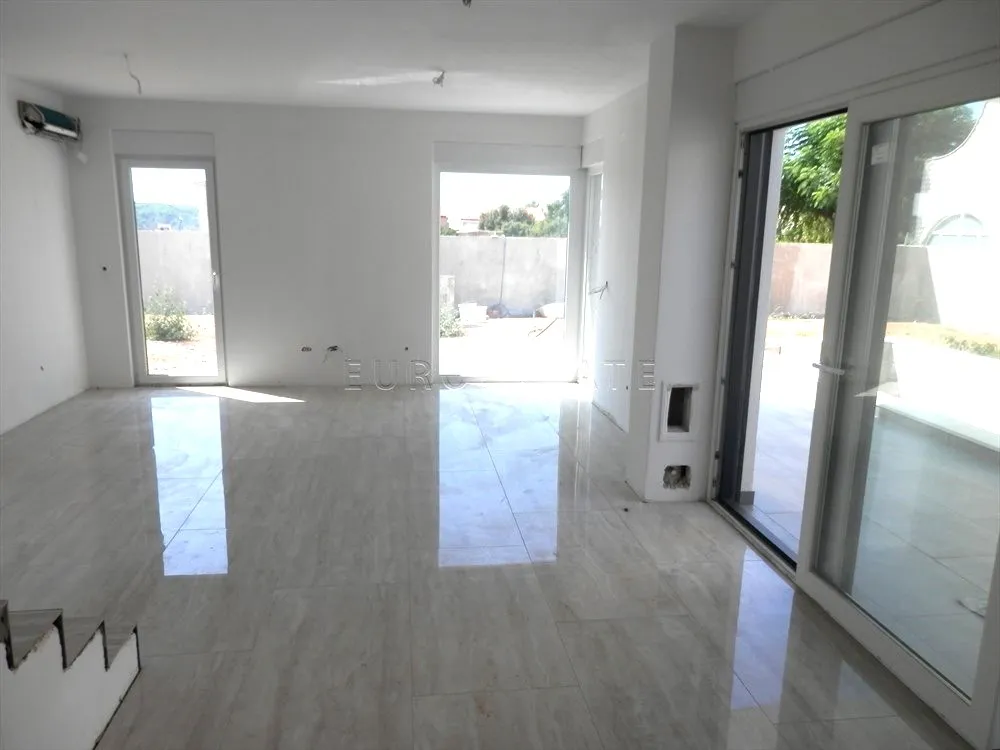 rab: luksuzna kuća površine 160 m2 sa bazenom od 20 m2 - slika 9