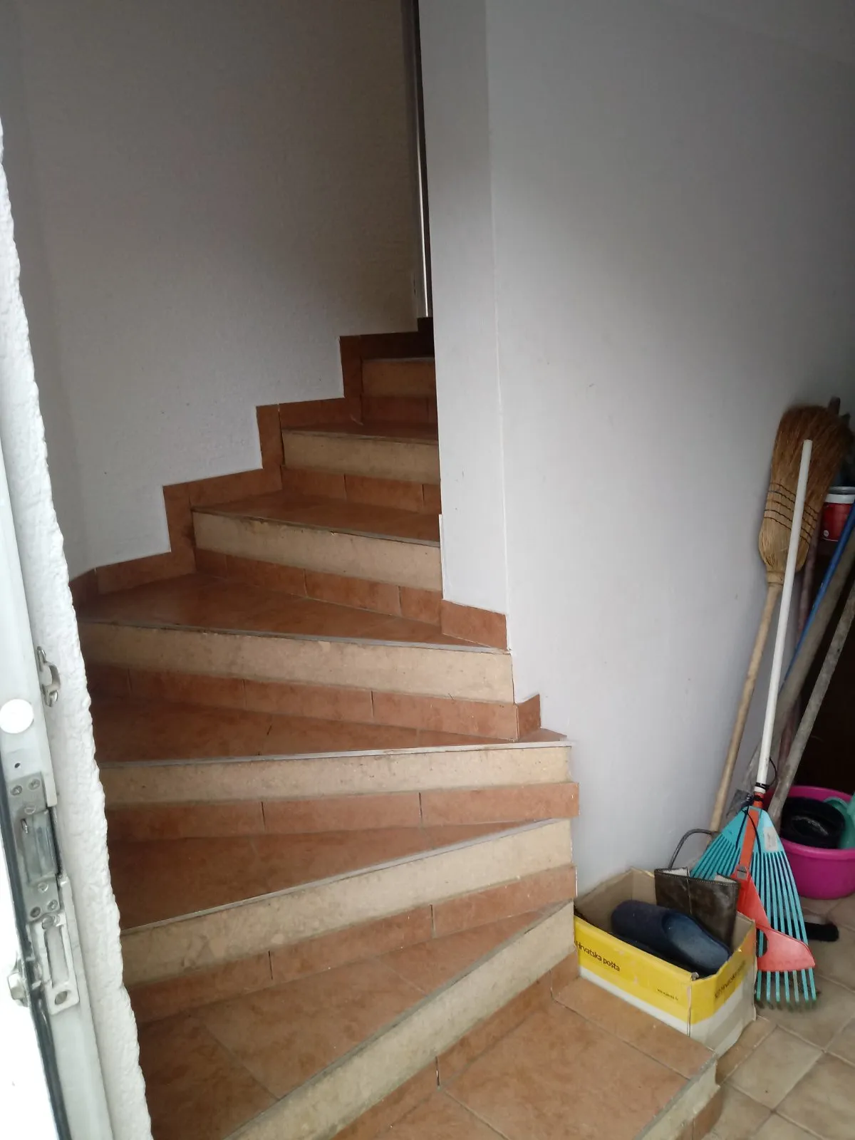 varaždin: trosoban stan od 102 m2 u kući, zasebni ulaz - slika 3