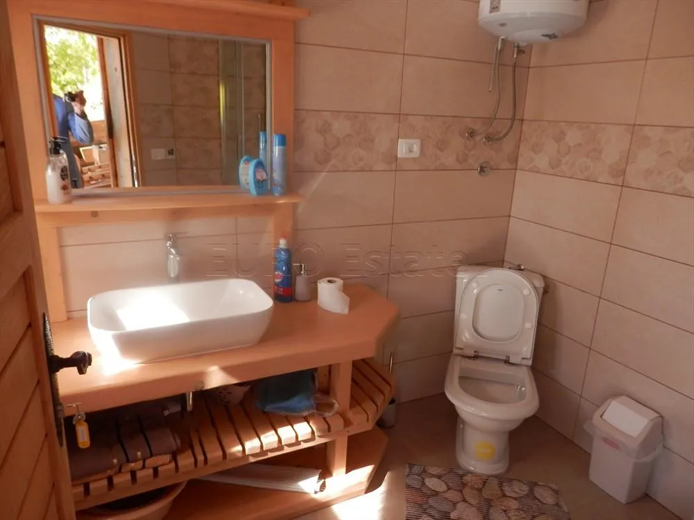 gornja voća: luksuzna kuća za odmor, 200 m2, 3200 m2 okućnice, bazen - slika 8