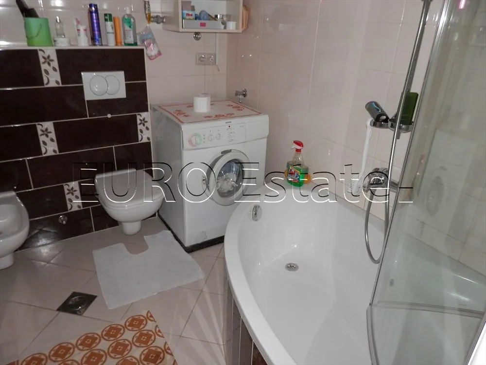 renovirana kuća sa tri stana u centru varaždina, ukupno 460 m2 - slika 8