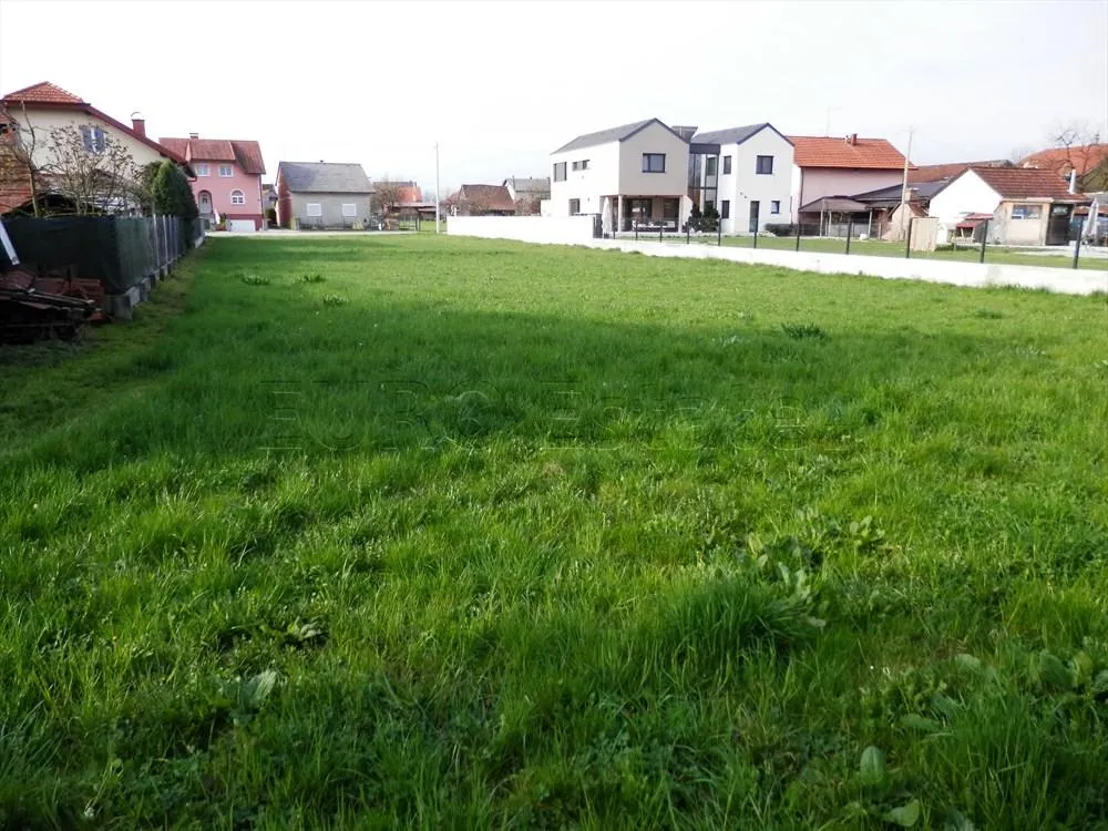 trnovec: kuća od 156 m2 sa 1127 m2 okućnice - slika 12