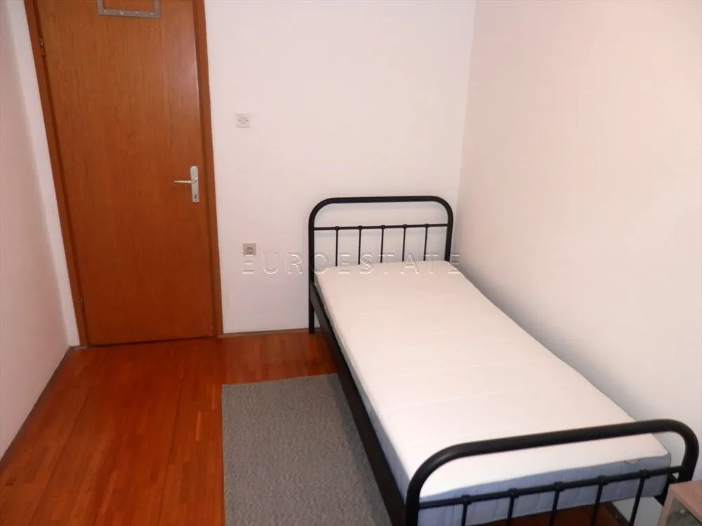 varaždin: renovirana dvojna kuća površine 120 m2, sa dvorištem od 224 m2 - slika 19