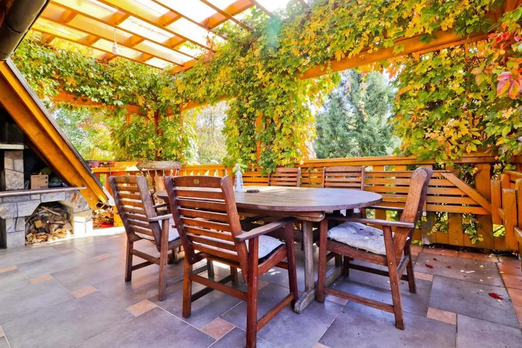 gornja voća: luksuzna kuća za odmor, 200 m2, 3200 m2 okućnice, bazen - slika 22