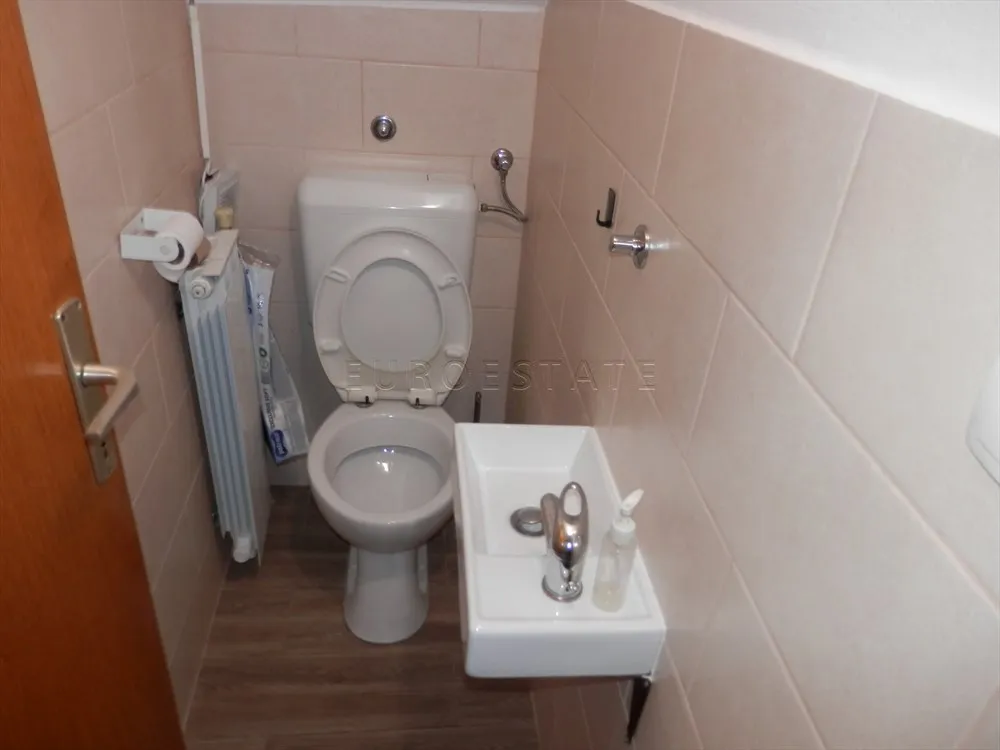 varaždin: renovirana dvojna kuća površine 120 m2, sa dvorištem od 224 m2 - slika 21