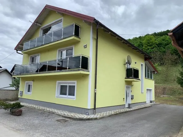 Gornje Makojišće: temeljito renovirana, prostrana kuća od 400 m2 - Gornje Makojišće, Novi Marof