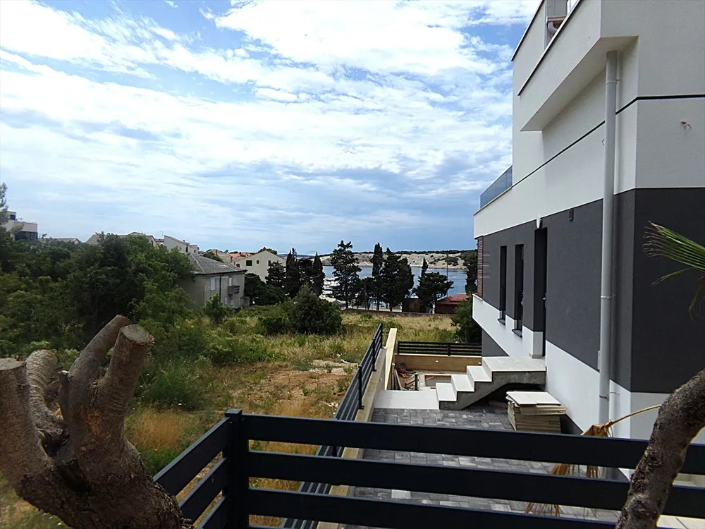 šimuni: nov, 4 - sobni stan, 121.93 m2 + vrt i parking, bruto 214.28 m2 - slika 10