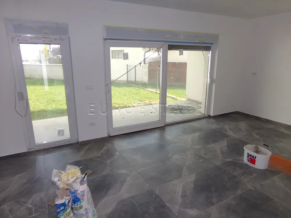 sračinec: dvoetažni 4-sobni stan sa dvorištem i parkiralištem, sveukupne površine 275 m2, novogradnja - slika 11