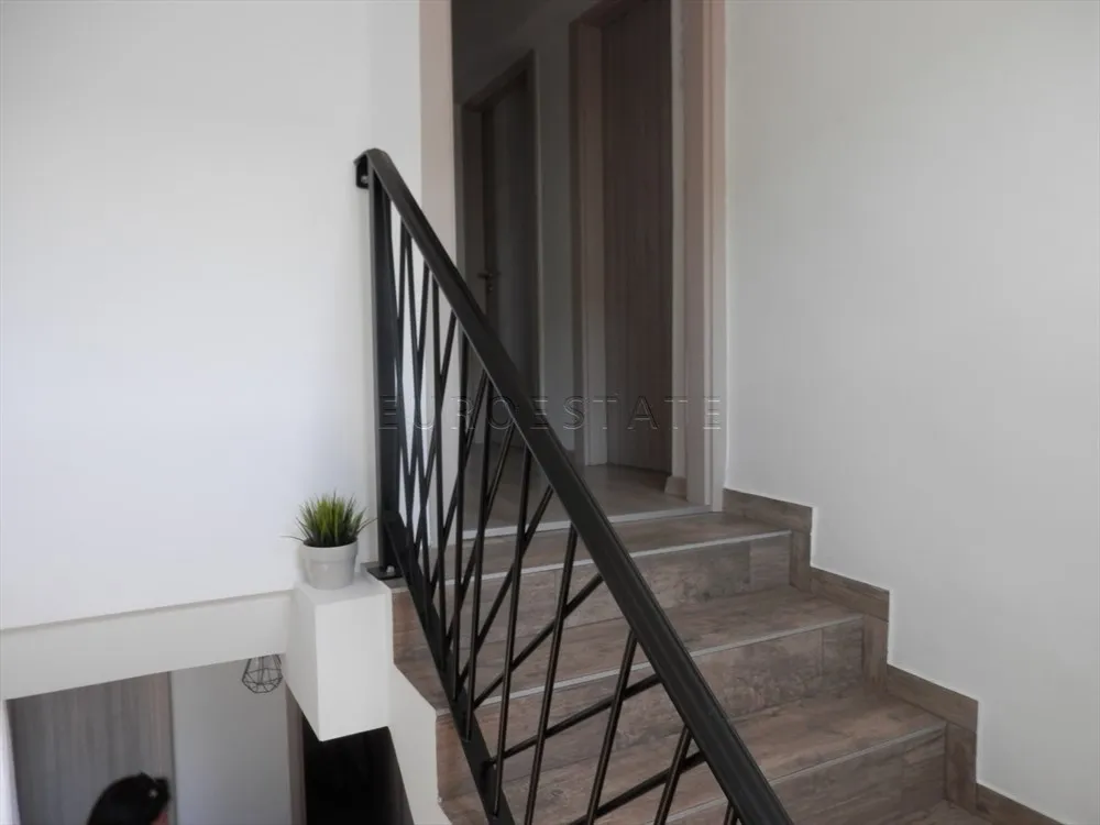 varaždin: renovirana dvojna kuća površine 135 m2, sa garažom i dvorištem - slika 19