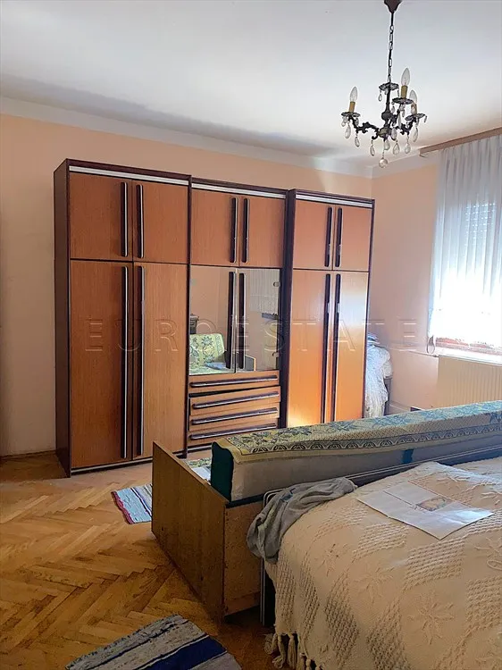 prelog: kuća sa pomoćnim zgradama i velikim zemljištem na prodaju, 254,42 m2 bruto - slika 11