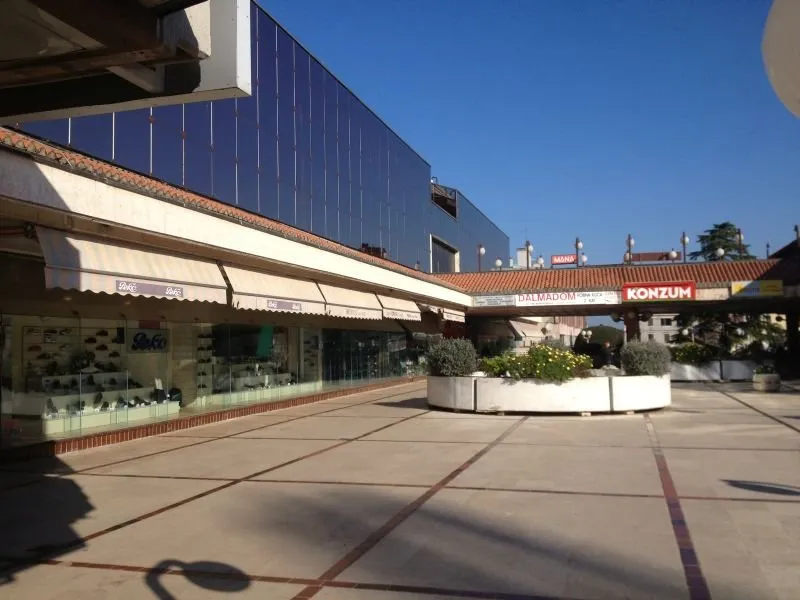 umag: renoviran poslovni prostor za uslužne djelatnosti, 60 m2 - slika 6