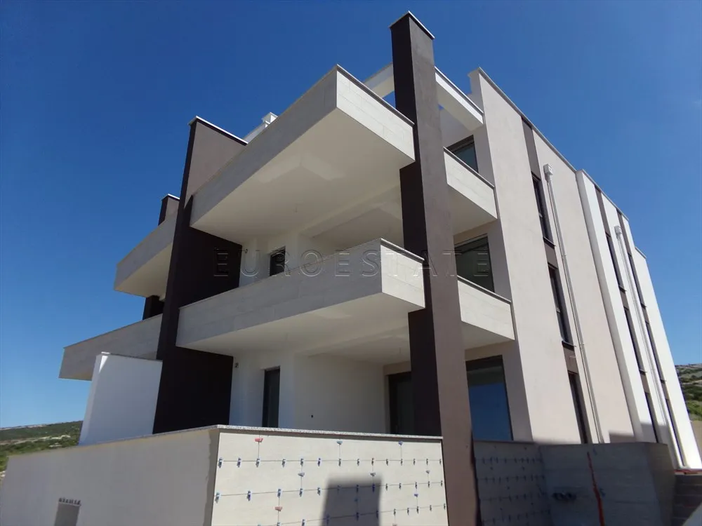 Šimuni: NOVOGRADNJA, 3-sobni stan, neto 108,32 m2, sveukupno 220,61 m2 - Šimuni, Pag