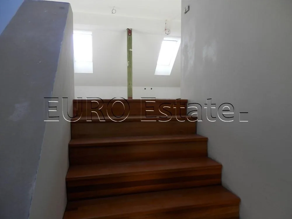 renovirana kuća sa tri stana u centru varaždina, ukupno 460 m2 - slika 13