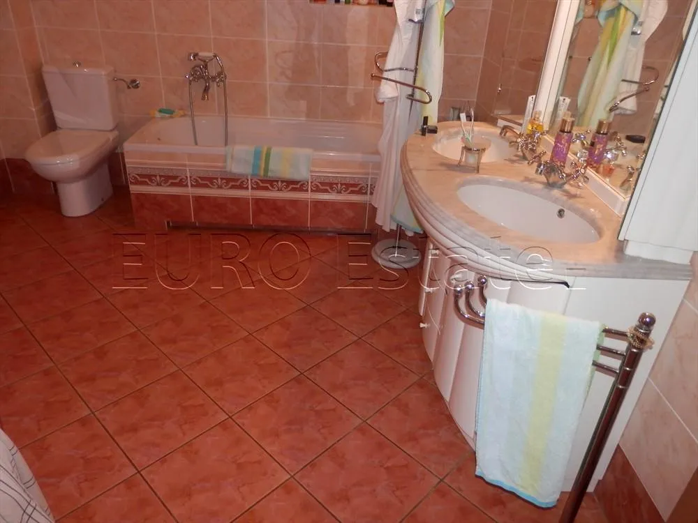srima; luksuzna višekatnica s 5 apartmana, 30 metara od mora ! - slika 39
