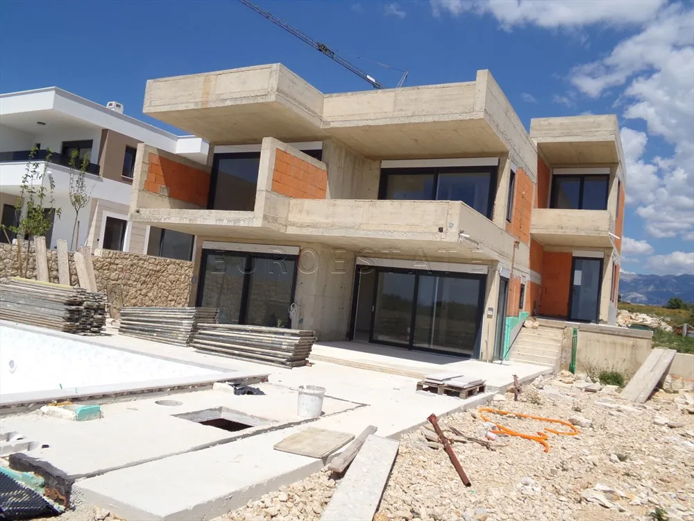NOVALJA - nova: luksuzna vila od 320,13 m2 s bazenom, saunom, garažom i panoramskim pogledom na more