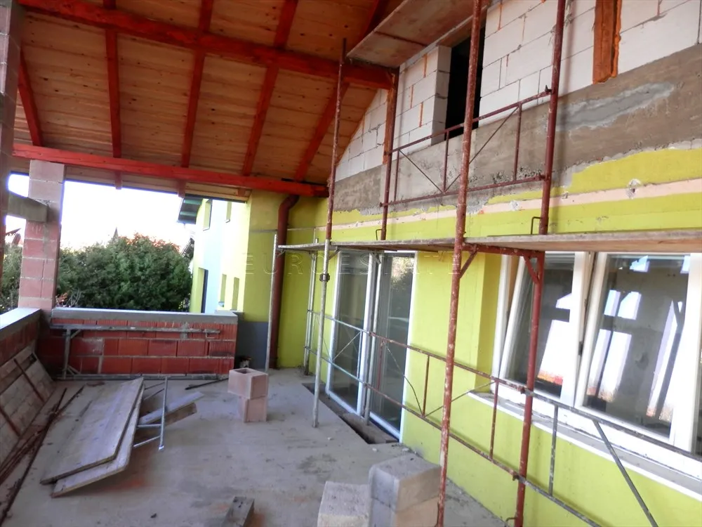 varaždin breg: kuća od 150 m2 sa poslovnim prostorom od 110 m2 - slika 18