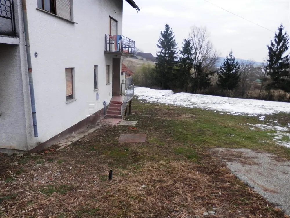 visoko: prostrana kuća katnica od 230 m2 sa dvorištem od 2100 m2 - slika 4