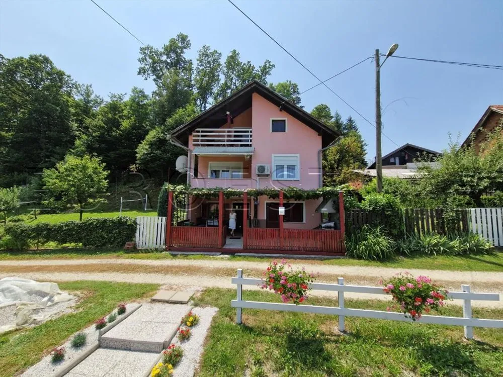 kuća sa dva stana, ukupne površine 200 m2, na mirnoj lokaciji u prirodi - slika 3