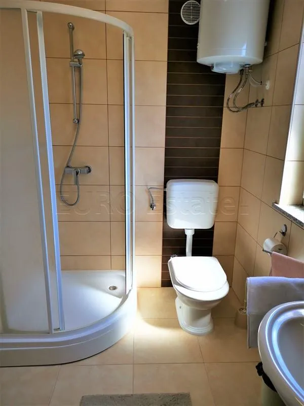 savudrija: kuća novije gradnje (2015.), 240 m2, 250 metara od mora - slika 9