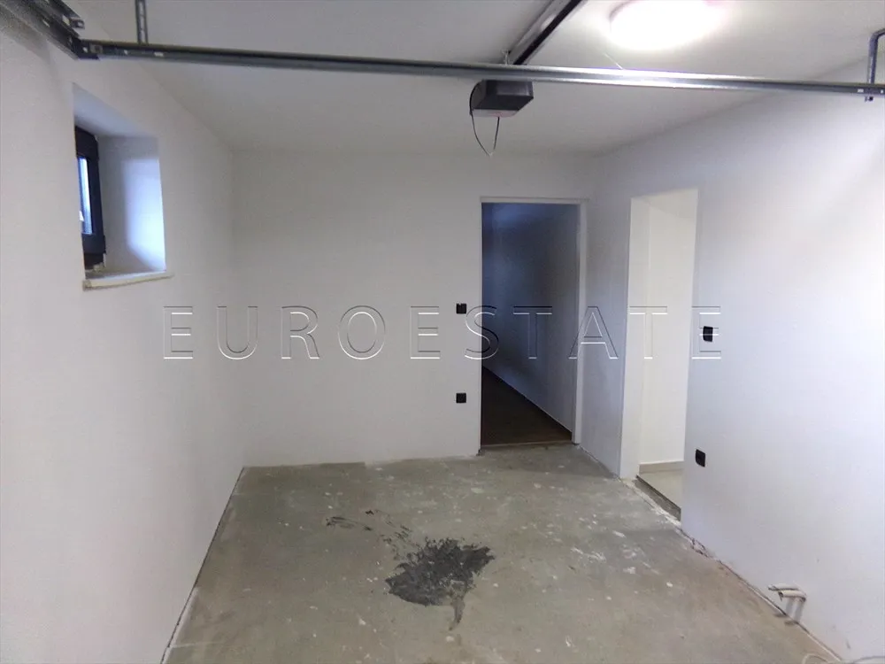 varaždin: novouređena visoka prizemnica od 180 m2 na odličnoj lokaciji, miran kvart - slika 34