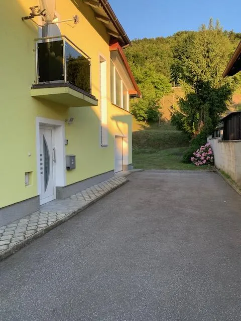 gornje makojišće: temeljito renovirana, prostrana kuća od 400 m2 - slika 2