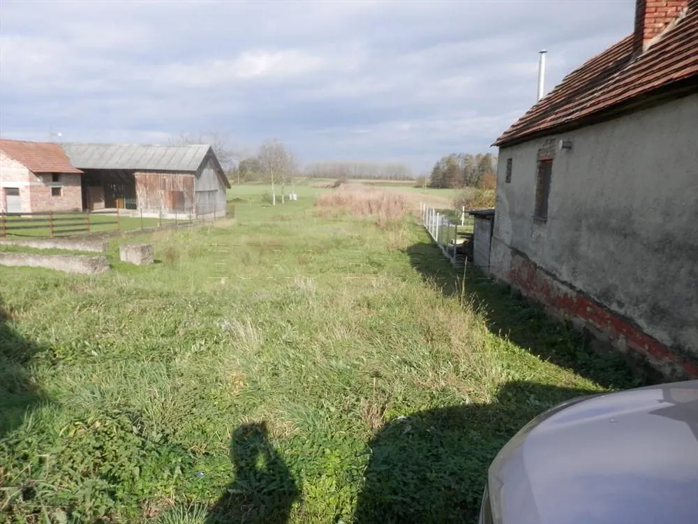selnik: građevinsko zemljište površine 3265 m2 - slika 2