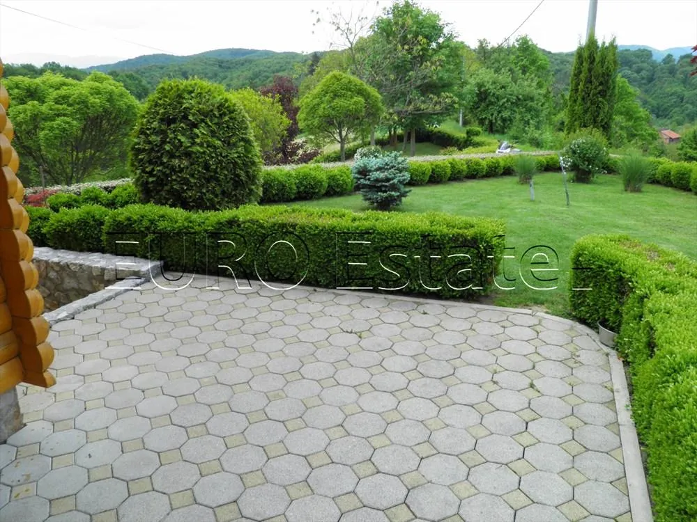 gornja voća: luksuzna kuća za odmor, 200 m2, 3200 m2 okućnice, bazen - slika 12