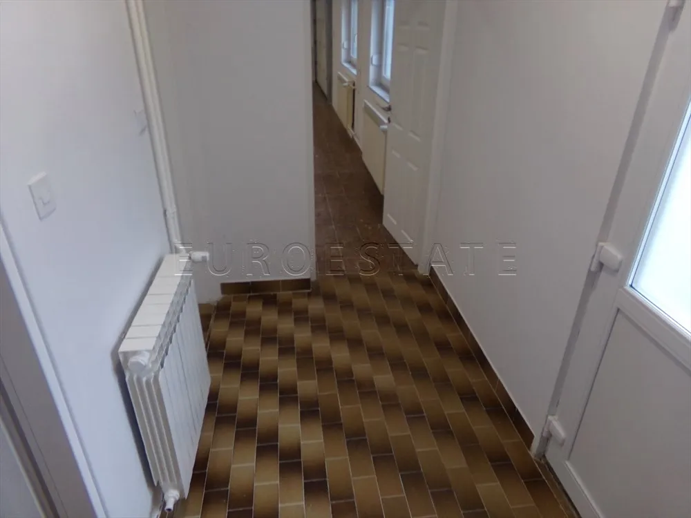 pušćine: poslovni prostor, 218 m2, prizemlje, kat, parking, dvorište - slika 14