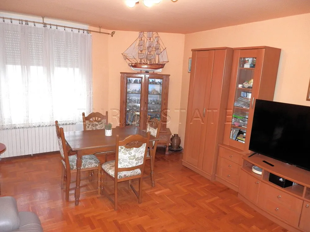 varaždin: trosobni stan od 80.50 m2, etažno grijanje, odlična lokacija - slika 6