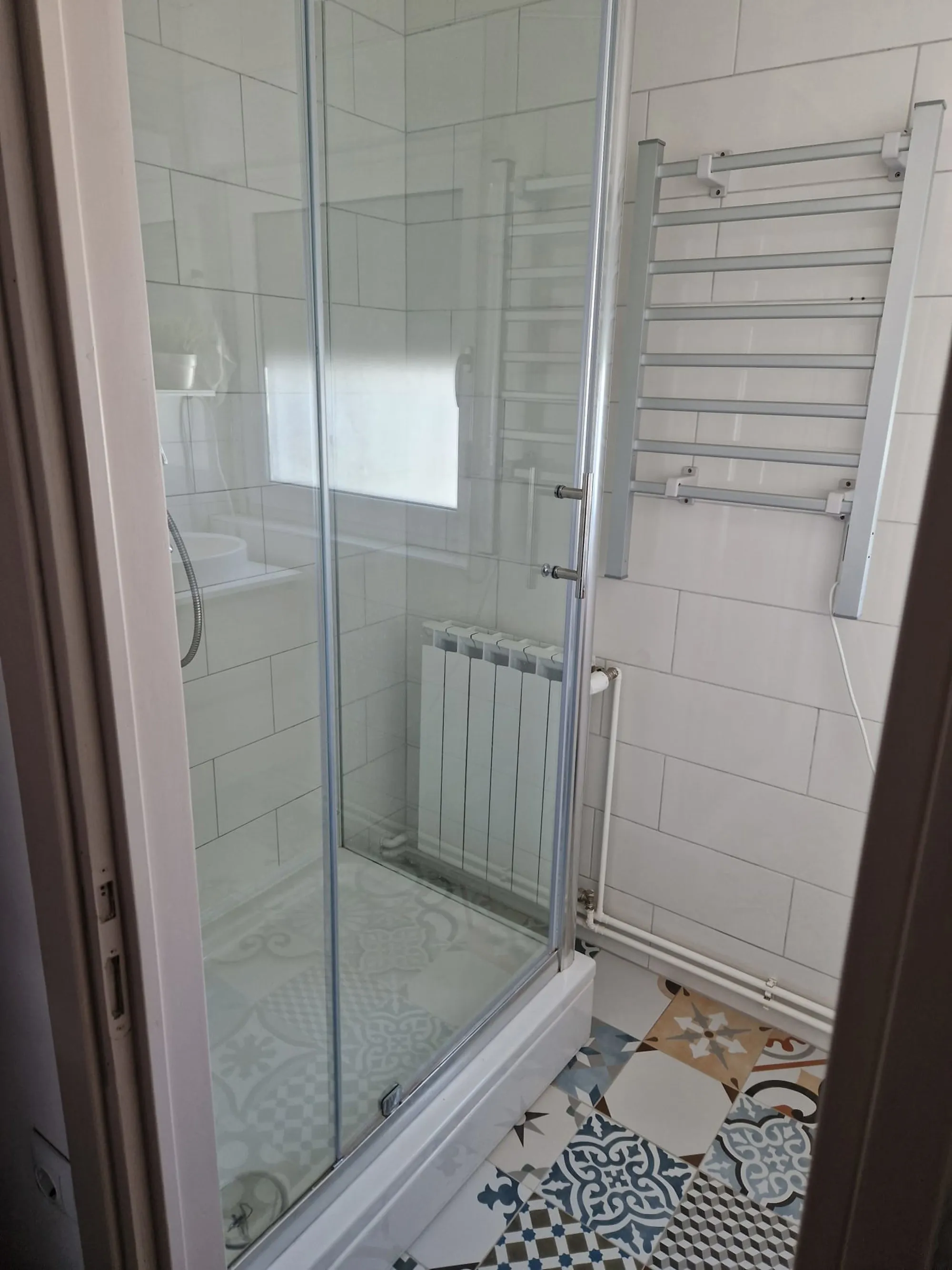 varaždin: renovirana dvojna kuća površine 135 m2, sa garažom i dvorištem - slika 26