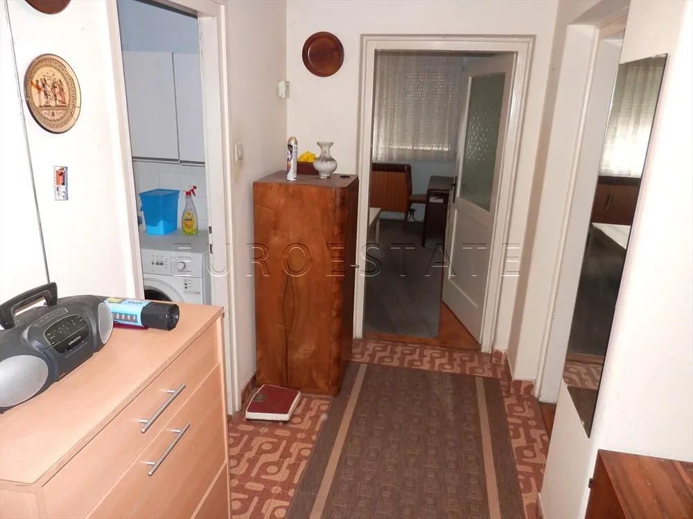 varaždin: prostran trosobni stan sa podrumom, tavanom i garažom, ukupno 154,22 m2 - slika 13