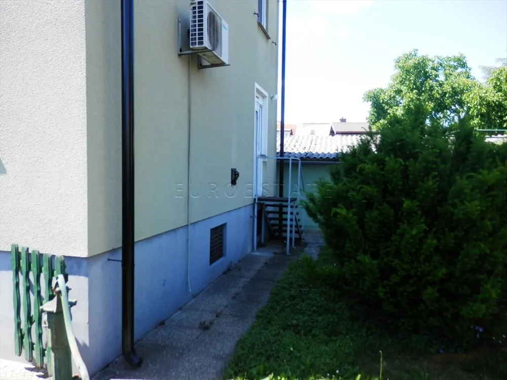 varaždin: renovirana dvojna kuća površine 120 m2, sa dvorištem od 224 m2 - slika 4