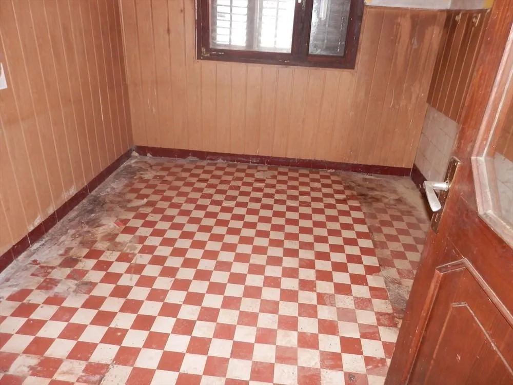 visoko: prostrana kuća katnica od 230 m2 sa dvorištem od 2100 m2 - slika 13