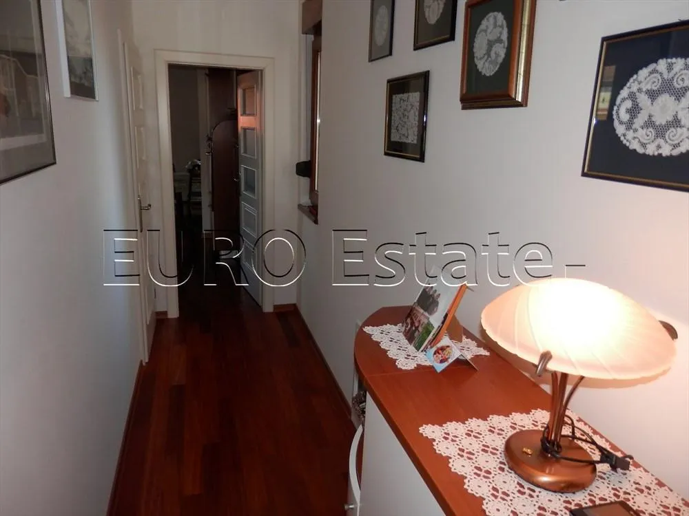 renovirana kuća sa tri stana u centru varaždina, ukupno 460 m2 - slika 9