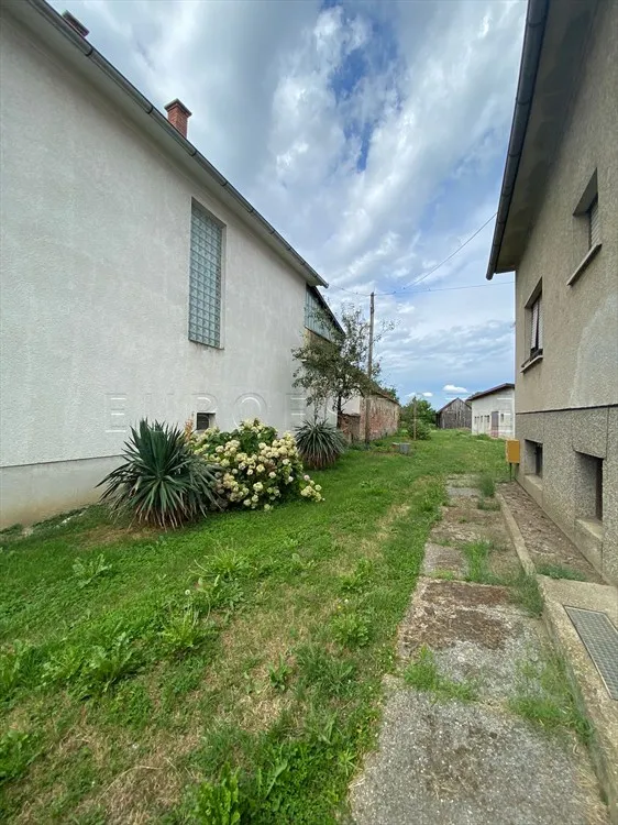 prelog: kuća sa pomoćnim zgradama i velikim zemljištem na prodaju, 254,42 m2 bruto - slika 5