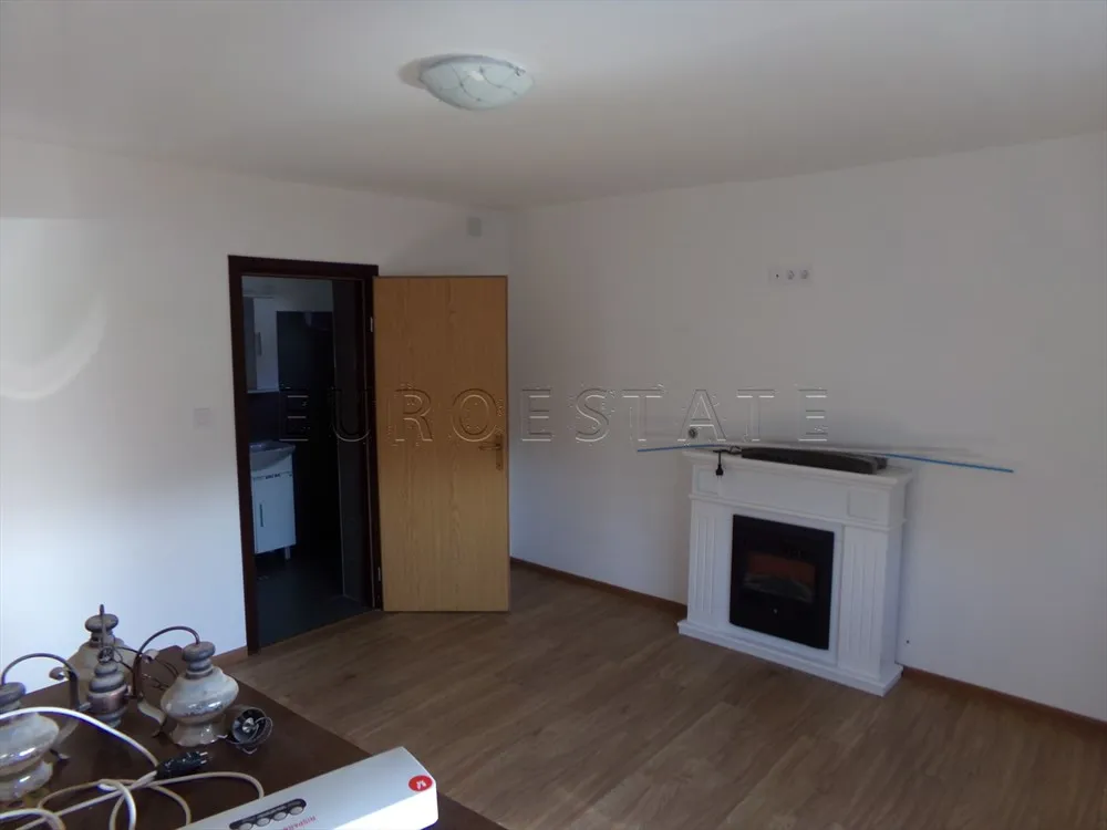 hrastovsko: renovirana kuća sa dva odvojena stana, ukupno 188 m2 - slika 23