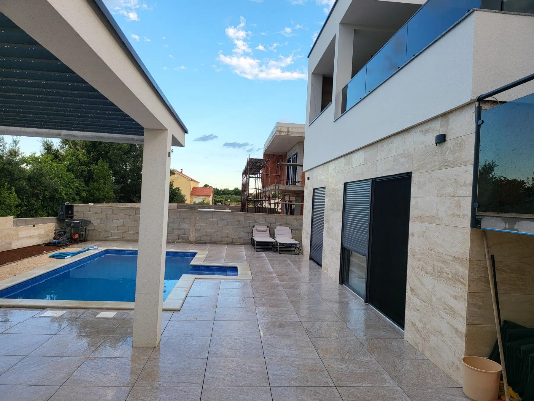 Vir: NOVOGRADNJA, VILA od 202 m2, bazen, dizalica topline