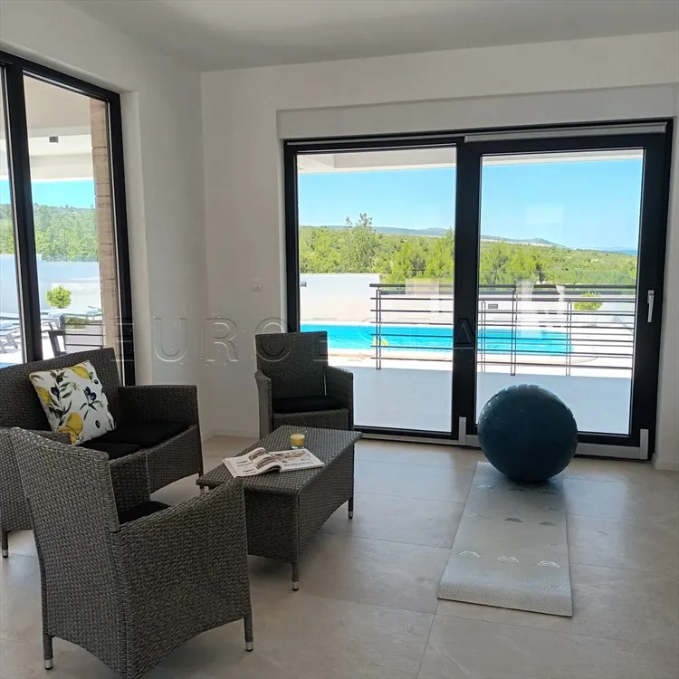 rovanjska: nova moderna vila površine 320 m2 sa bazenom i pogledom na more - slika 9