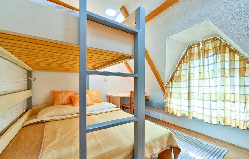 gornja voća: luksuzna kuća za odmor, 200 m2, 3200 m2 okućnice, bazen - slika 30