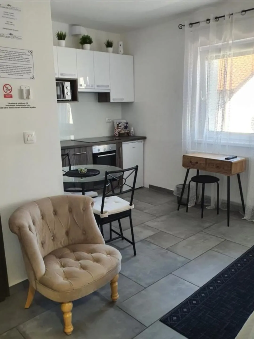 varaždin - blizina centra: najam adaptirane i modernizirane garsonijere od 22 m2 - slika 2