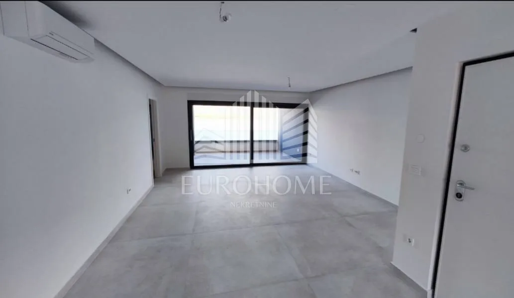 vinjerac, luksuzan penthouse odmah useljiv, 257m2, - prvi red do mora! - slika 5