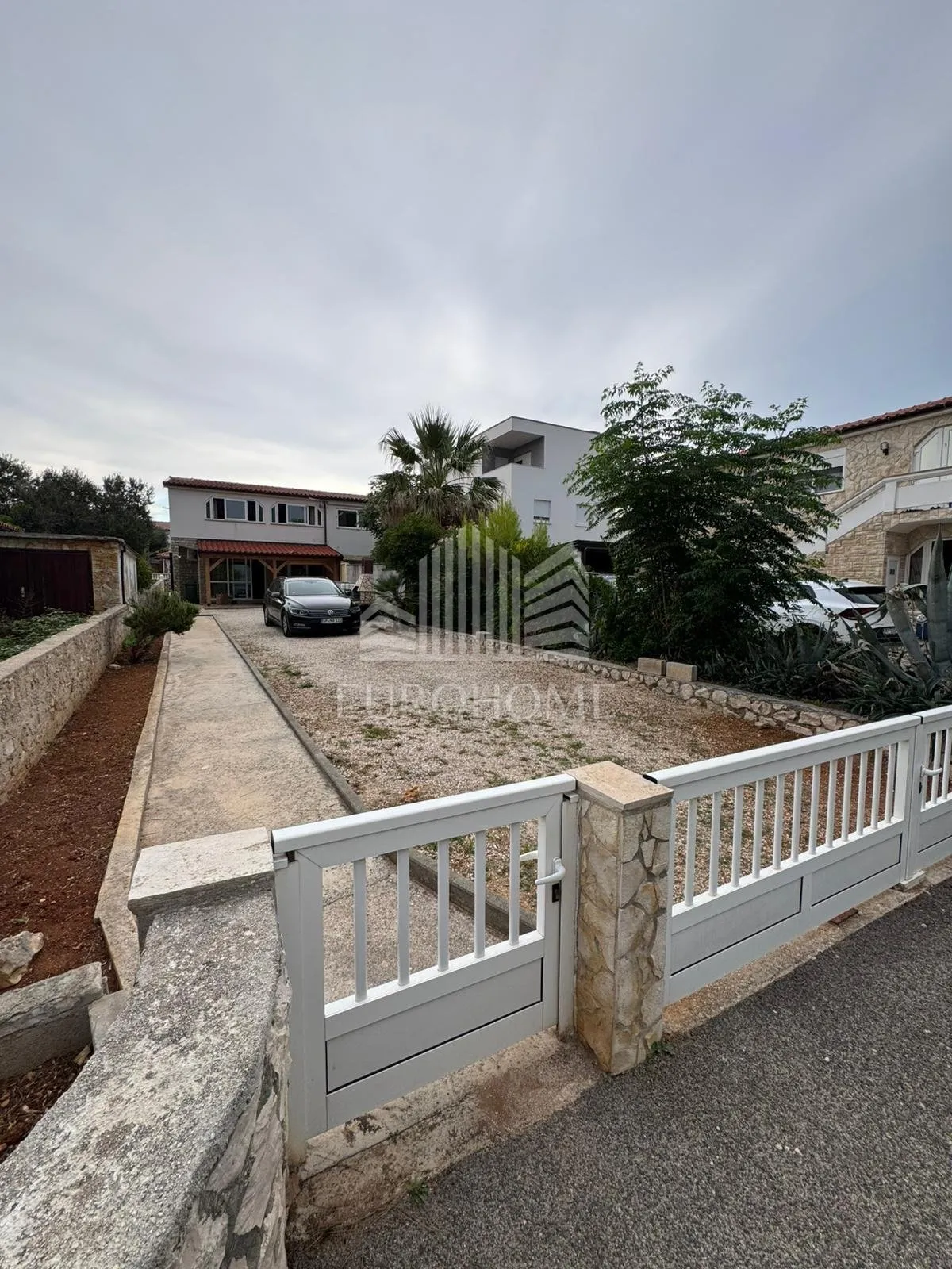vir, oaza mira prvi red do mora, kuća sa dva apartmana - slika 8