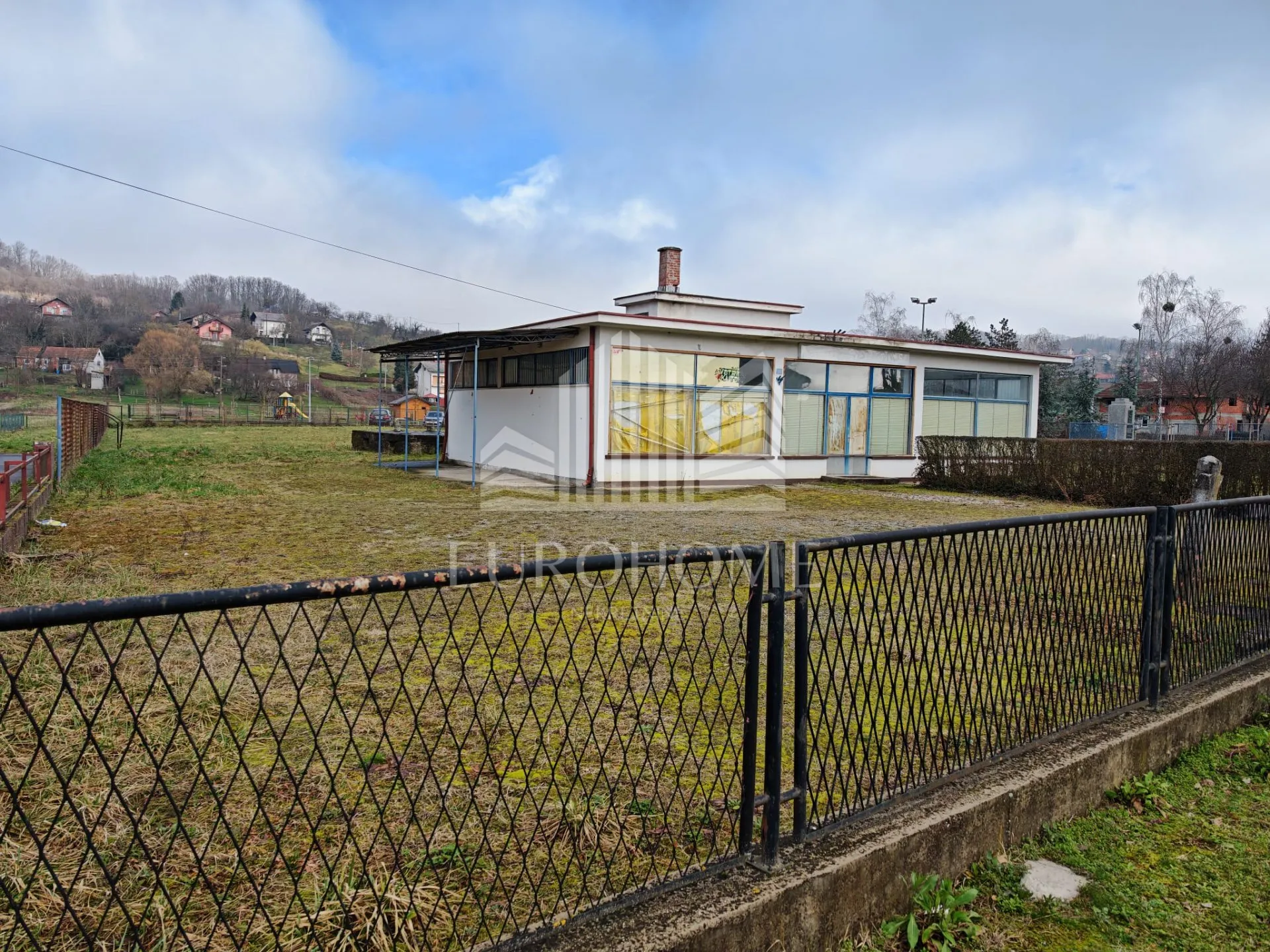 građevinsko zemljište 2500 m2 gbp, laduč-centar - slika 10