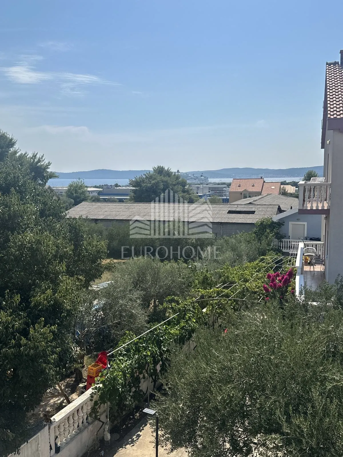zadar- četverosoban stan,130.00 m2, cjelogodišnji najam - slika 19
