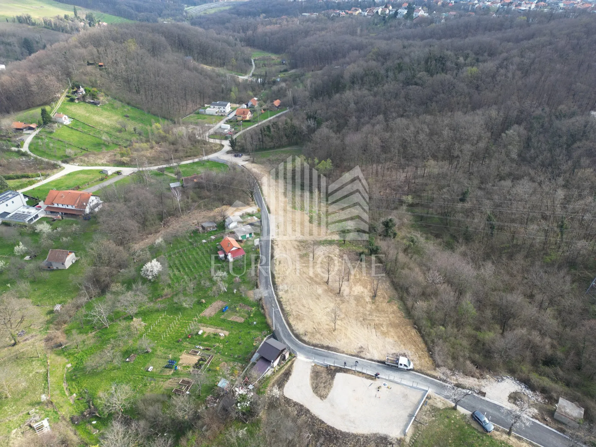 GRAĐEVINSKO ZEMLJIŠTE 6130m2, REMETE - Zagreb