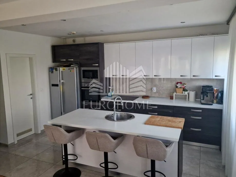 odlična cijena! 110 m² moderan stan, sv. nedelja - slika 3