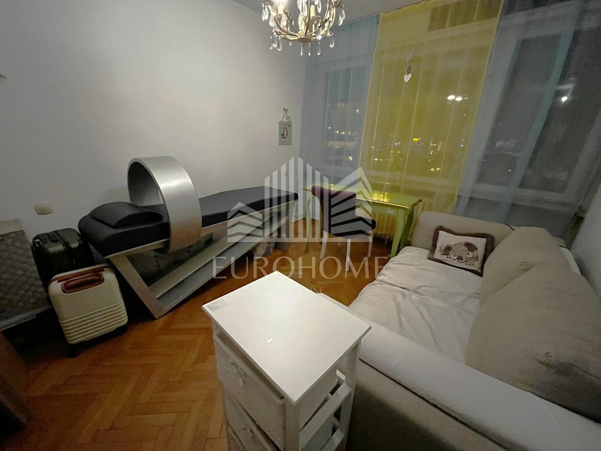 jedinstven četverosoban stan 108m2 - maksimir - - slika 9