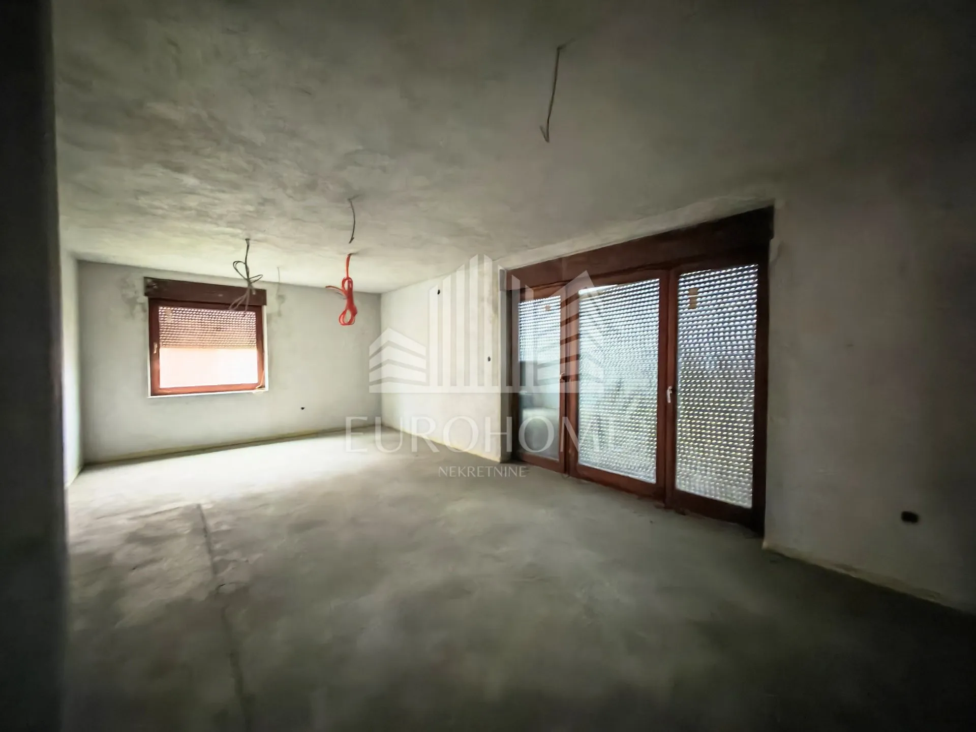 kuća 763€/m2- 4-6 stambenih jedinica,485 m2, velika mlaka - slika 3