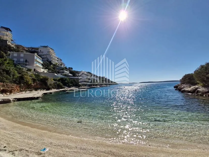 marina, vinišće, projekt za 3 moderne ville s bazenima i pogledom na more - slika 12