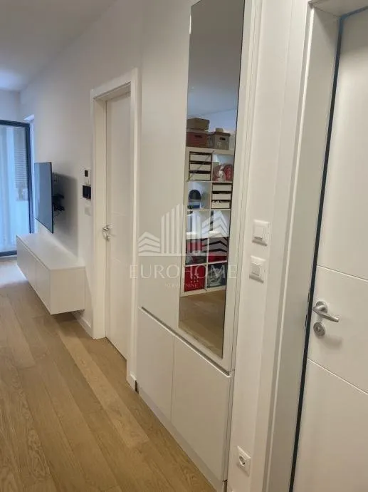 moderno namješten dvosoban stan novogradnja - trešnjevka - - slika 13